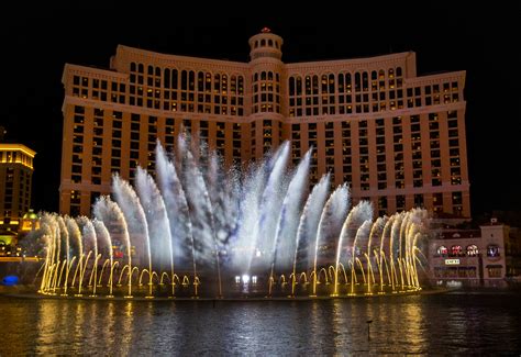 vegas casino with fountains
